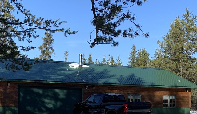 Superior National Forest getaway Cozy comfortable cabin. (Outhouse)