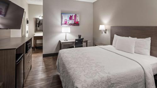 SureStay Hotel by Best Western Findlay