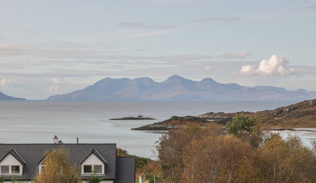 TAIGH NA TALIA - 2 SANDHOLM, family friendly in Mallaig