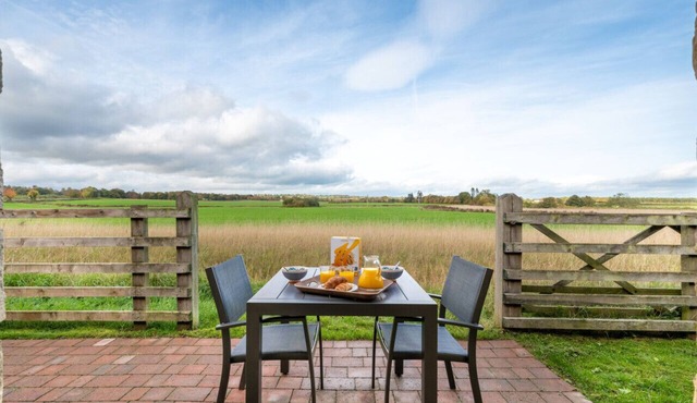 Terrace Barn - One Bedroom House, Sleeps 2