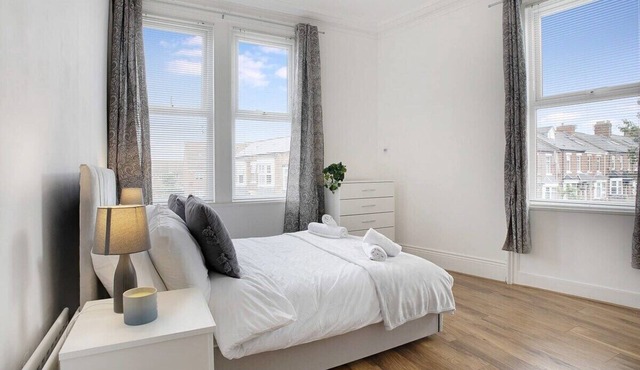Terrace View Home in South Shields, Sleeps 7