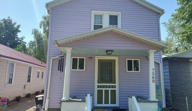 That ONE Purple House - Lake Access