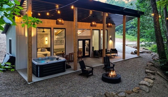 The Ashton | Modern Hocking Hills Cabin