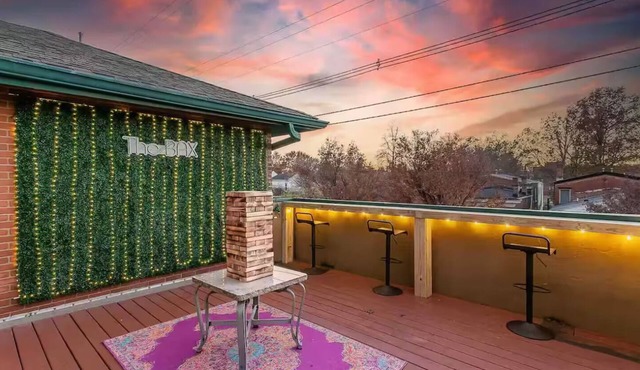 The BAX I Spacious I Walkable I Patios