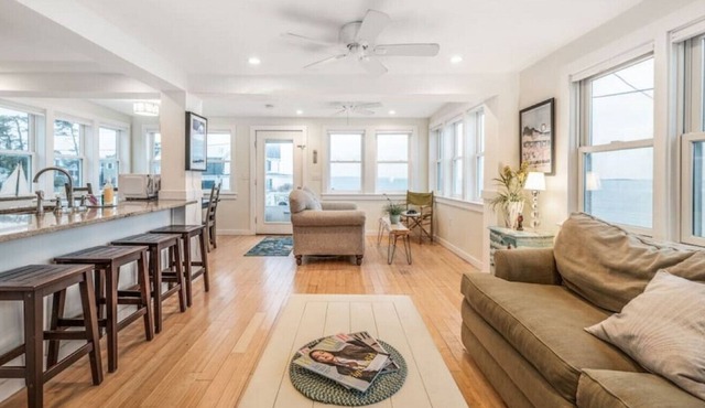 The Beach House. Oceanfront & Sunrise Views!