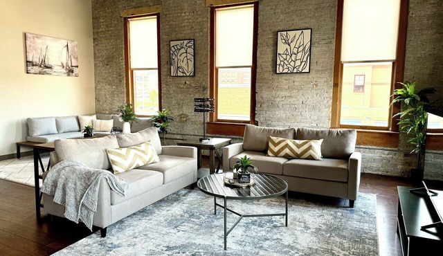 The Bellevue in Canal Park, NEW- Charming loft in the heart of Canal Park