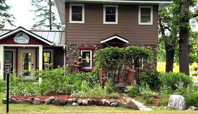 The Blackbird Inn on Rice Lake