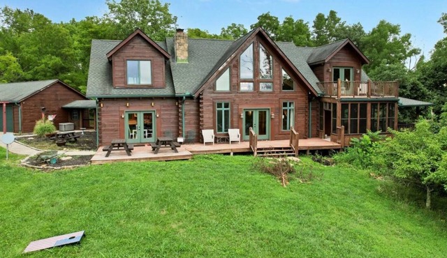 The Bluegrass Ranch - Secluded Luxury Cabin