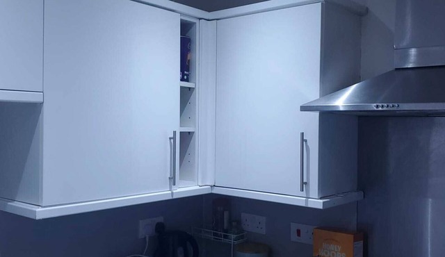 The Bright and Spacious Holiday Retreat !5 minutes to the city centre!