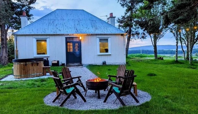 The Challenger Estate - Bothy