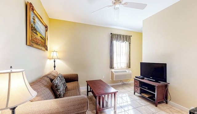 The Colonels Suites