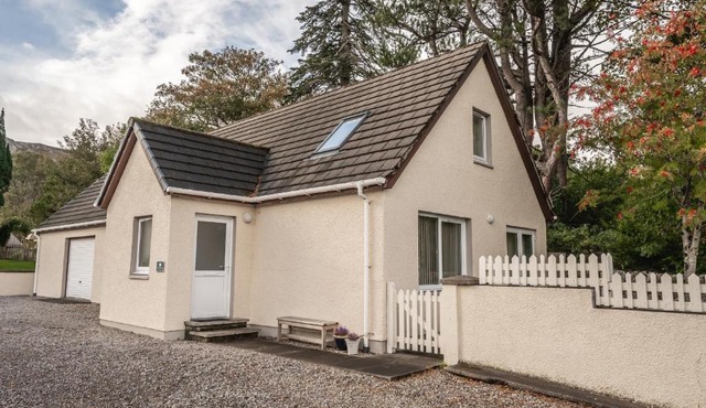 The Cottage at Corriness House