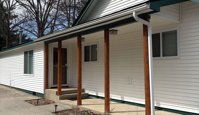The Cottage at Midpoint. Charming 3 bedroom retreat near Higgins Lake.