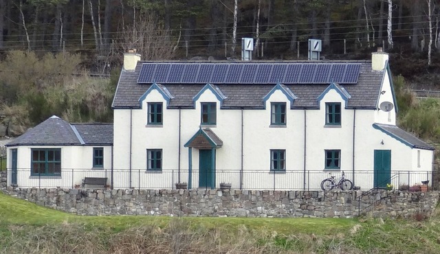 The Cottage Bogroy - welcoming cottage in the Cairngorms, perfect for families.