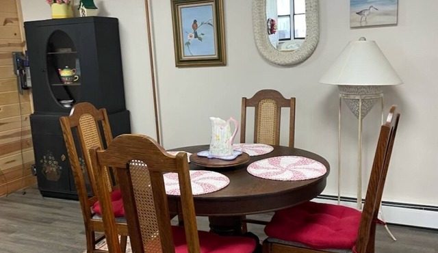 The Cozy Pine, where your Grand Marais Retreat Begins!
