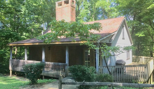 The Craft House - Cutest little Cabin you ever did see!