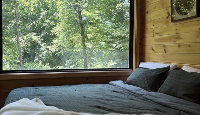 The Creekside - Riverside 2 bed cabin retreat in the heart of Hocking Hills — where firepit evenings and nature's best adventures await just outside your door