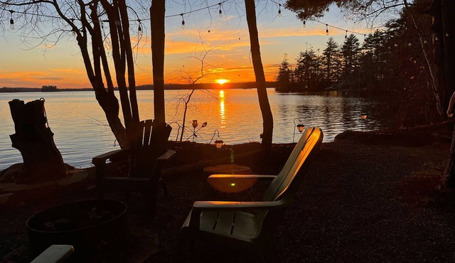 The Eagles Nest! ☀Four Seaon Lakeside Retreat☀