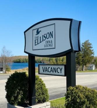 The Ellison Inn & Lounge