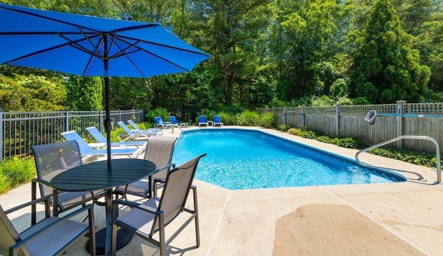 The Escape: 028-Y Big, Custom Built with Pool, Hot Tub in Yarmouth Port
