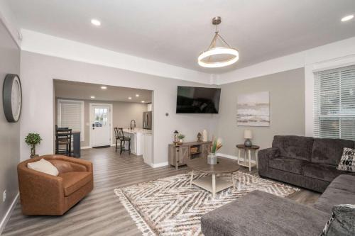 The Gathering House - Home for 6