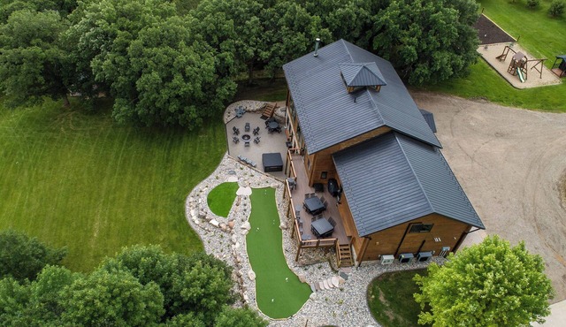 The Gathering Lodge is a relaxing, private log house with a stunning view.