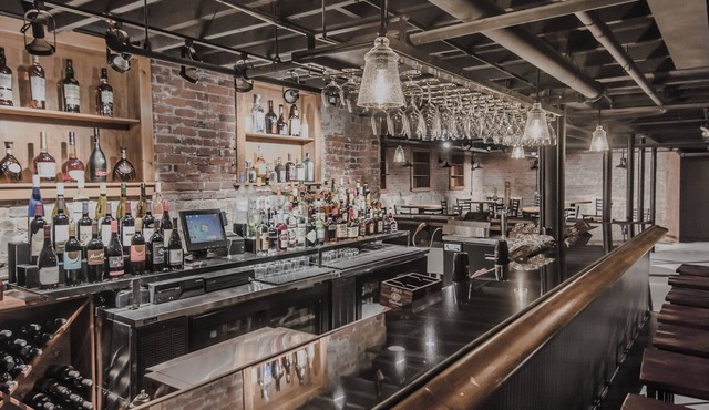 The Glen Cove Hotel & Restaurant
