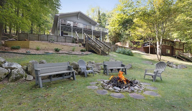 The Highland's Hot Tub Hideaway - 3 bedroom Cottage with Golf Course View
