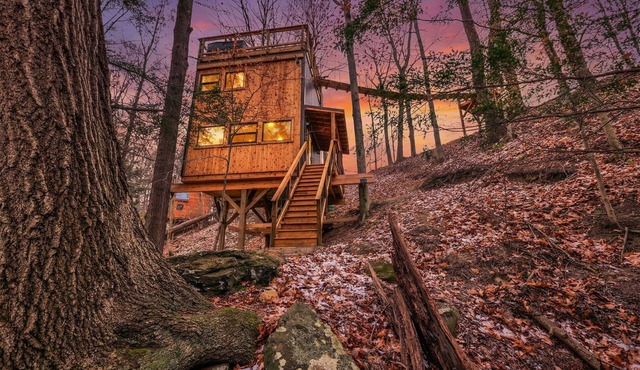 The Hygge Treehouse Hocking Hills