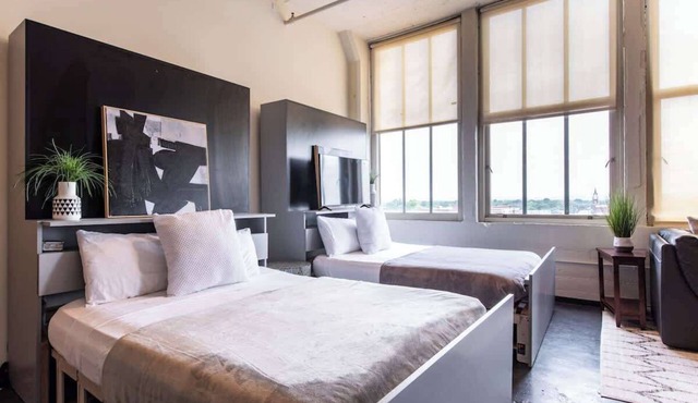 The Kernel in Downtown Louisville with Scenic View