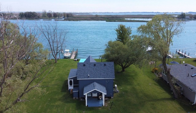 The Lake House on McDonald Island - Middle Channel! BOAT ACCESS ONLY!