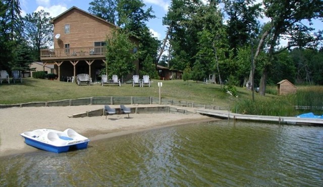 The Lakehouse Cozy 3-Bed +Loft Home in Park Rapids MN at Wilderness Bay Resort