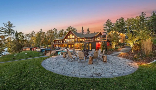 The Lodge at Long Lake - Heated Pool, Theatre, Hot Tubs, Sauna, Pickleball
