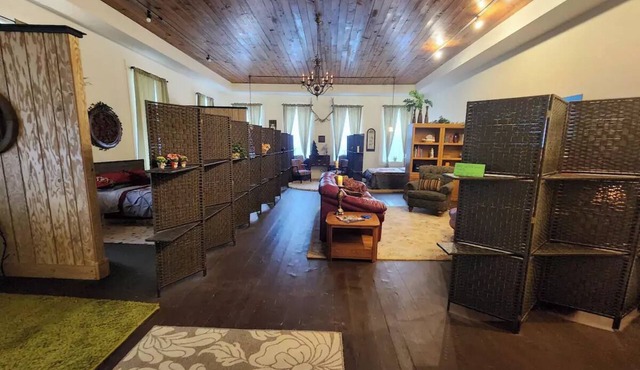 The Lodge, get-aways & get-togethers! Historical small town ambiance & shopping