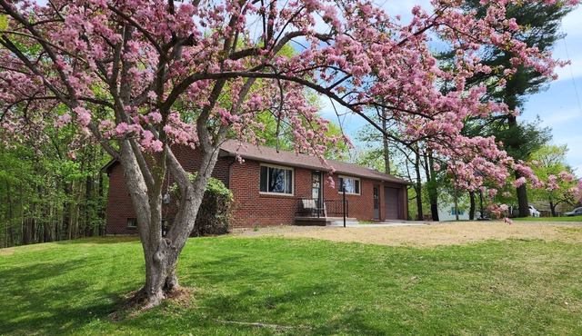 The Mary Virginia - a family getaway close to two PA state parks!