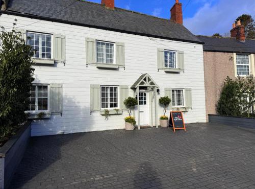 The Old Post Office - B&B and Coffee Shop