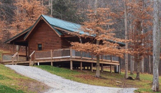 The Peak - The Peak Cabin in Hocking Hills, OH offers a cozy, pet-friendly getaway with a hot tub, fire pit, and scenic views. Ideal for couples and families, it’s just minutes from top attractions and hiking trails. Book your stay today!