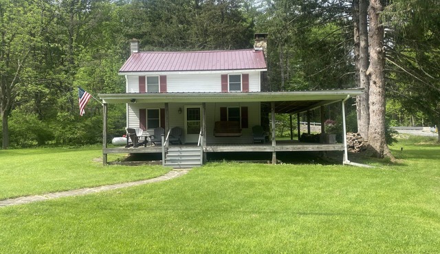 The perfect off the Grid Cabin for outdoor enthusiasts!nn