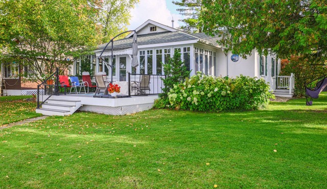 The Red Geranium Cottage of Big White Fish Lake!