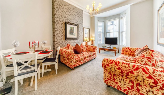 THE RETREAT, romantic, character holiday cottage in Wigton