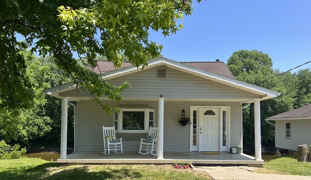 The River is Calling! Entire house in Chillicothe