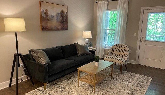 The Sanctuary Flat | 1st Floor | King Bed | W/D!