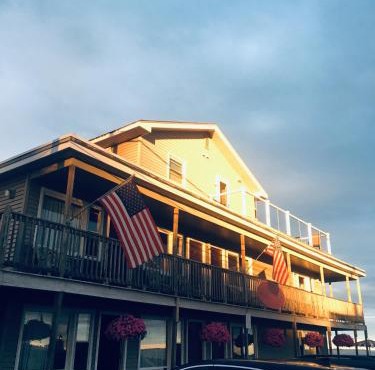 The Skylark Beach Inn