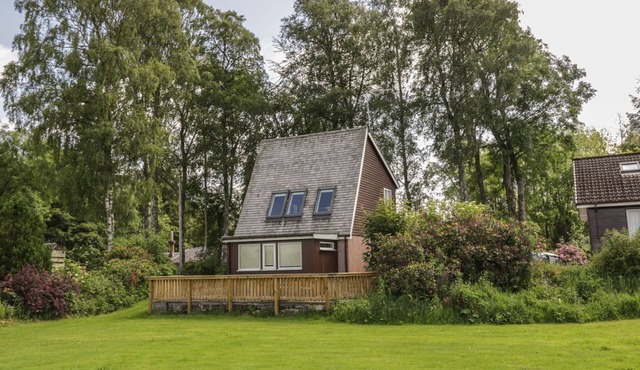 THE STUDIO, romantic, with a garden in Dunblane