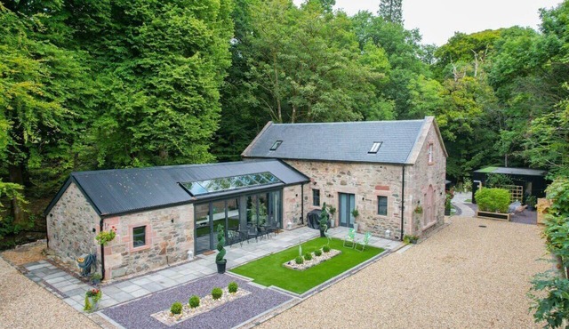 The Ultimate Luss Retreat