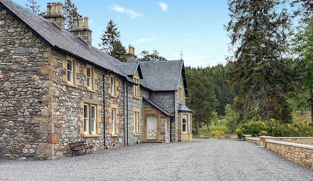 The West Wing at Inverarnie Lodge
