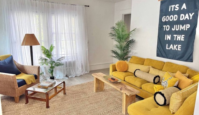 This apartment is a 2 bedroom(s), 1 bathrooms, located in Erie, PA.