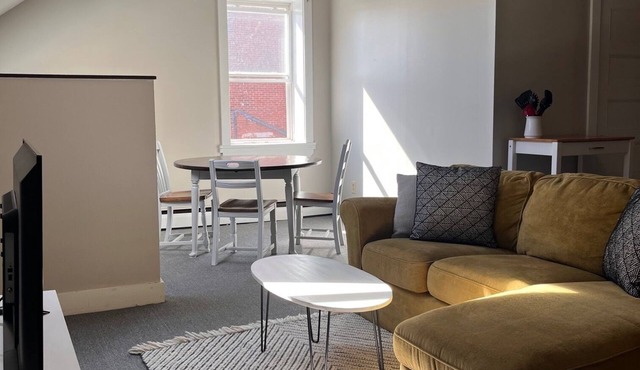 Top floor loft apartment in downtown Bath
