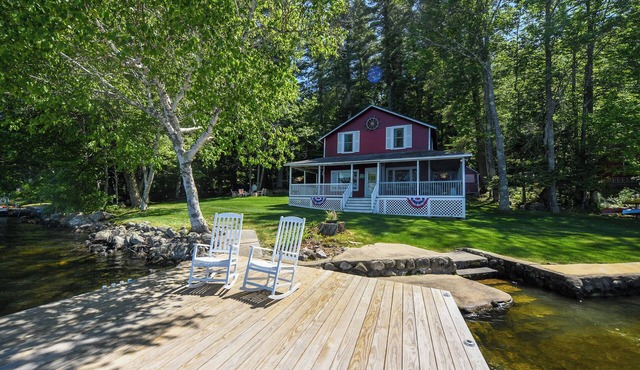 Traditional Waterfront Maine Cottage on Long Lake with great swimming.