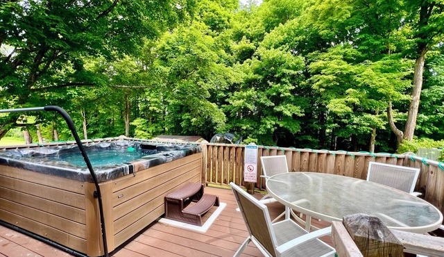 Trailside #3 ~ Summer unwind- hot tub, ATV, hike, travel